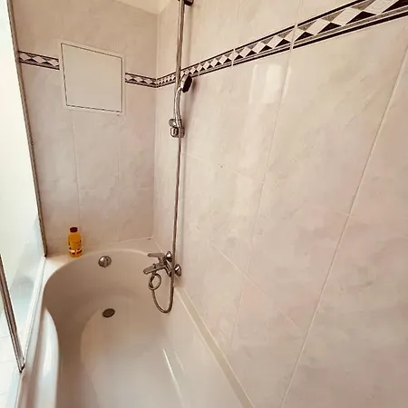 Nice Renting - Paganini - Spacious Apartment - 2 Bedrooms - King Bed - Bathtub - Heart Of Nizza Exterior foto