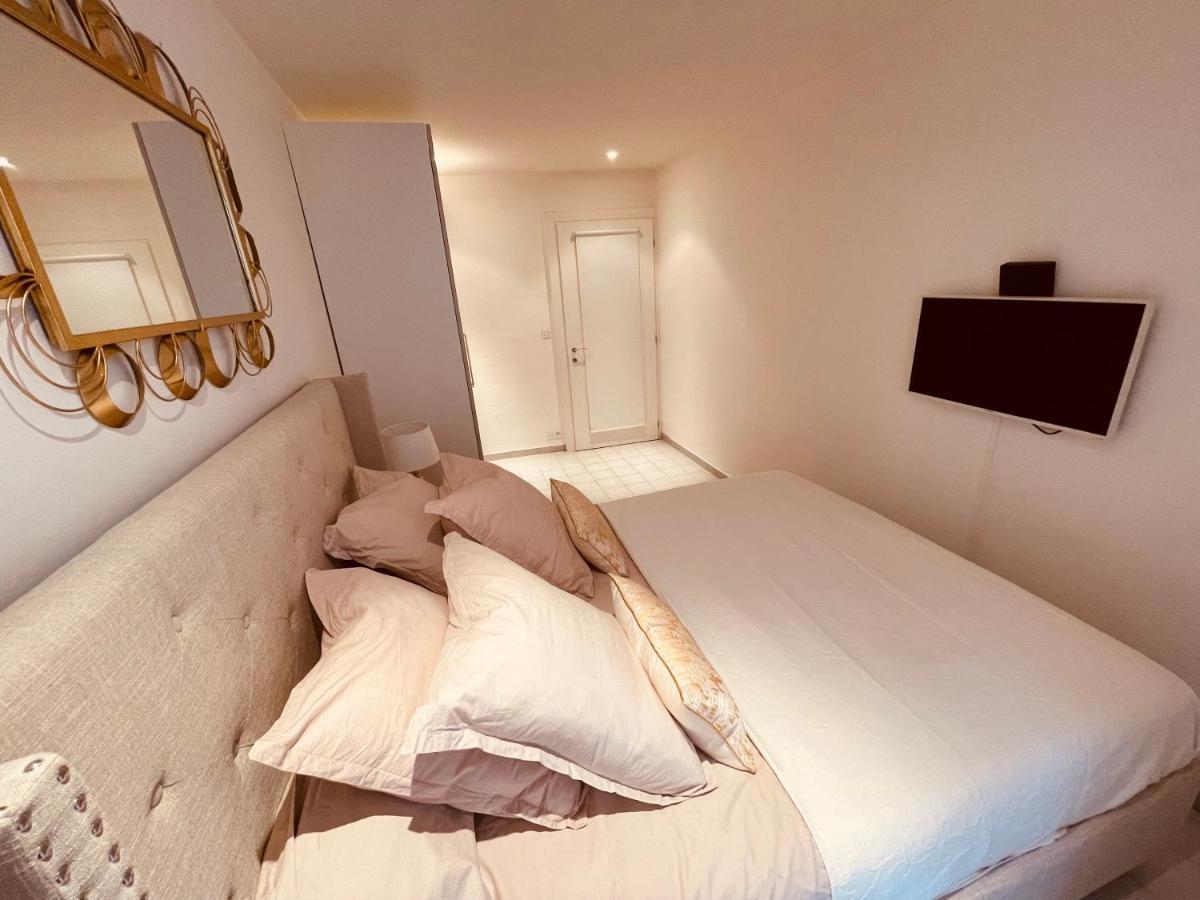Apartment Renting - Paganini - Spacious - 2 Bedrooms - King Bed - Bathtub - Heart Of Nizza